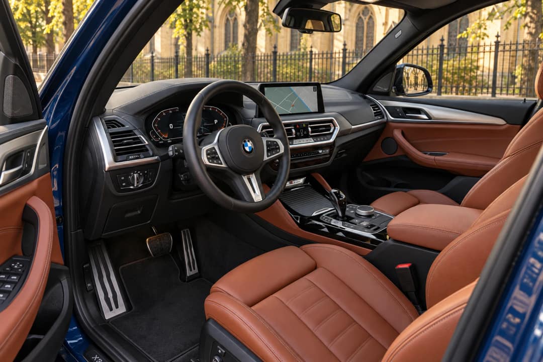 BMW X3 в аренду во Львове&nbsp;— салон, передний ряд