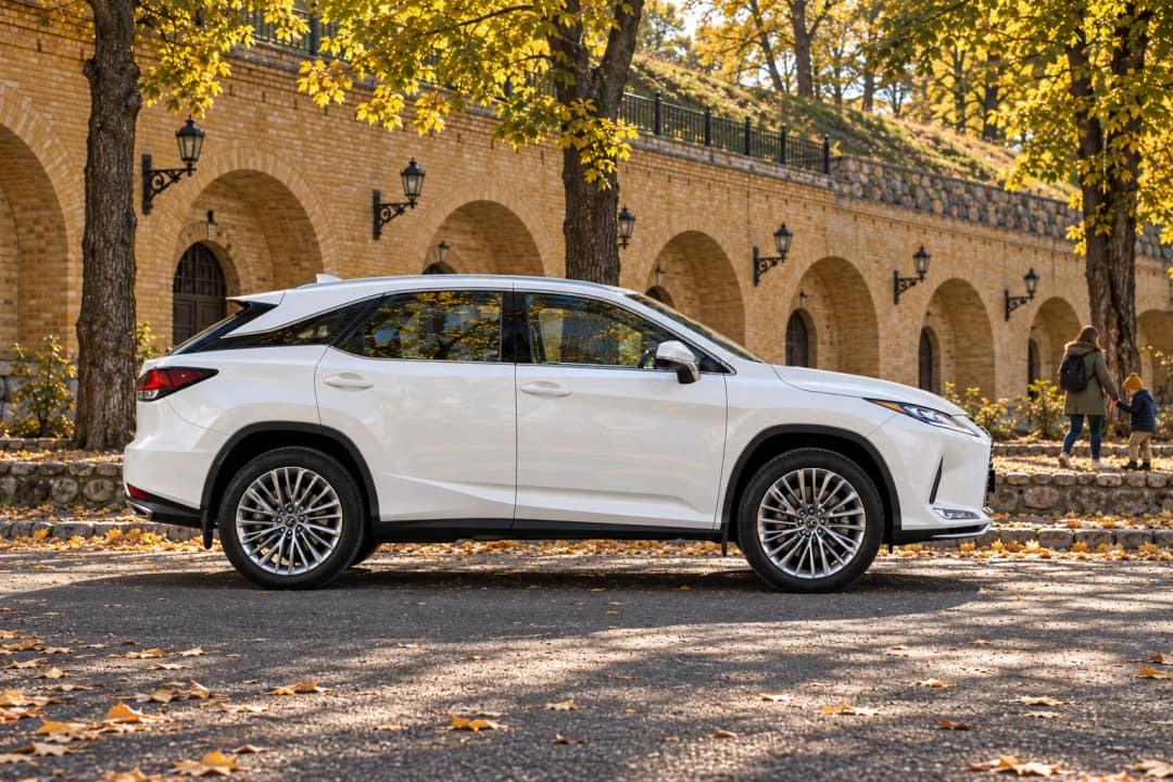 Lexus RX 300 в аренду в Киеве — вид сбоку
