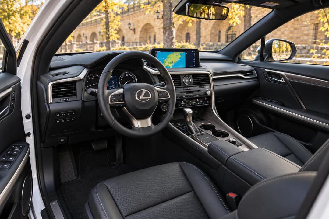 Lexus RX 300 в аренду в Киеве — салон, передний ряд