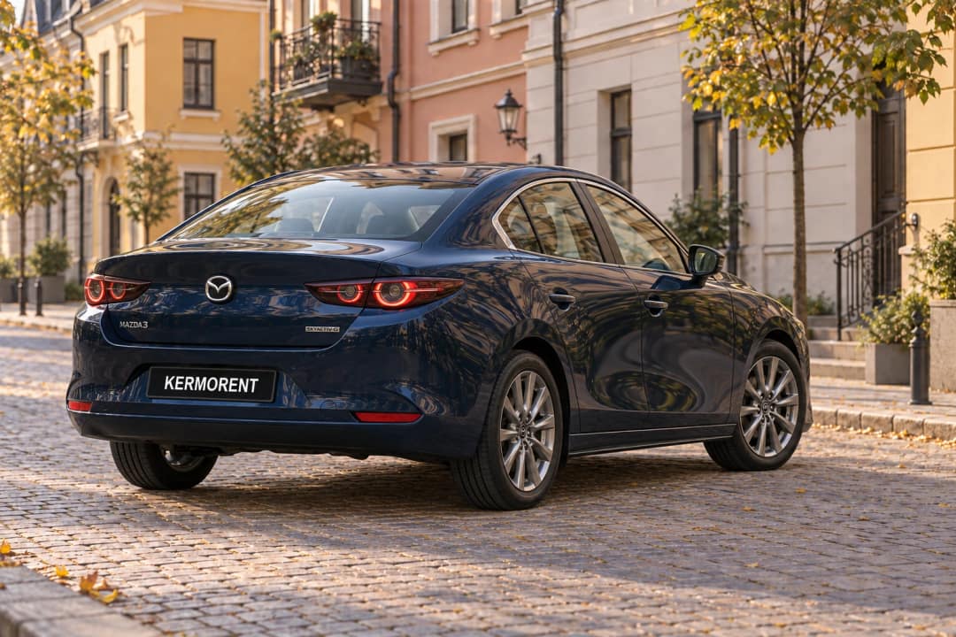 Mazda 3 в аренду в Киеве&nbsp;— вид сзади