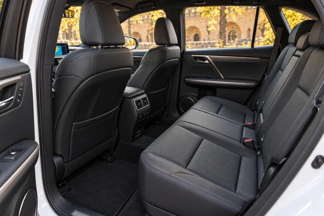 Lexus RX 300 в аренду в Киеве — задний ряд