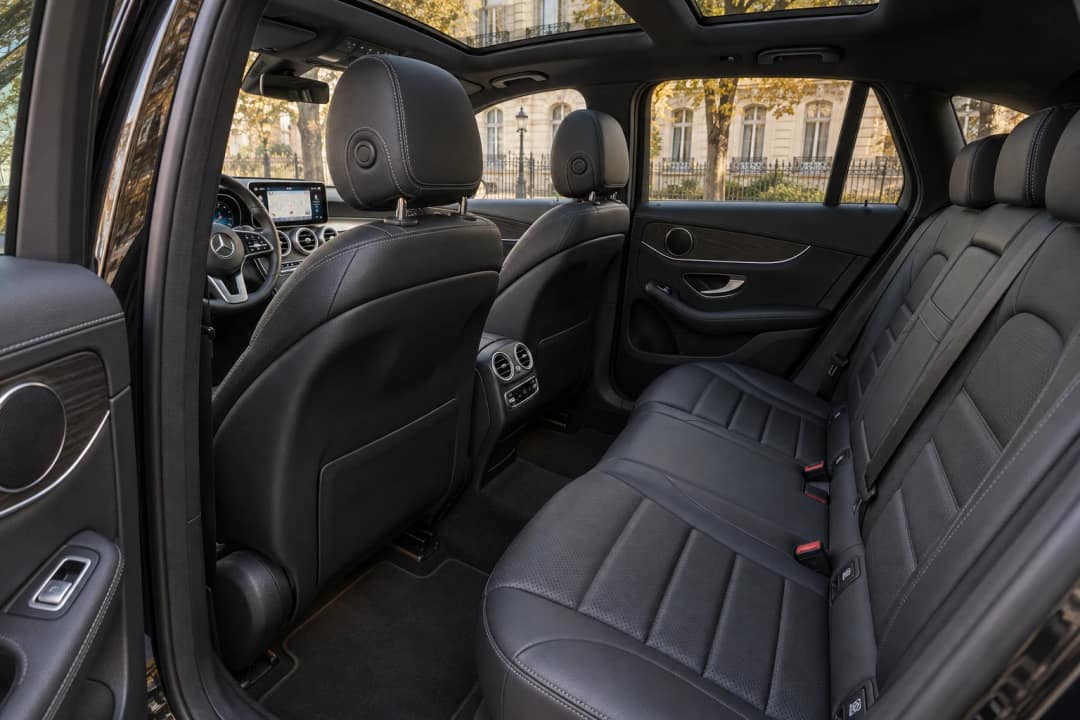 Mercedes GLC в оренду у Львові — задній ряд